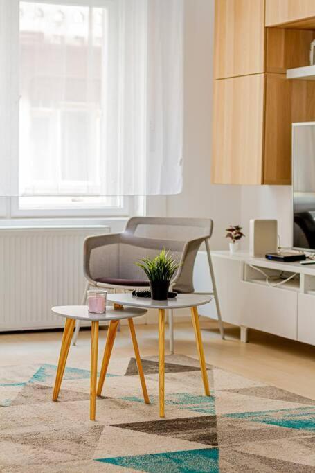 Luminous Design Apartment - W18 Budapest Ngoại thất bức ảnh