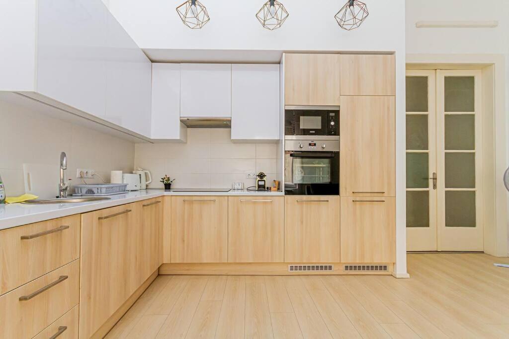 Luminous Design Apartment - W18 Budapest Ngoại thất bức ảnh